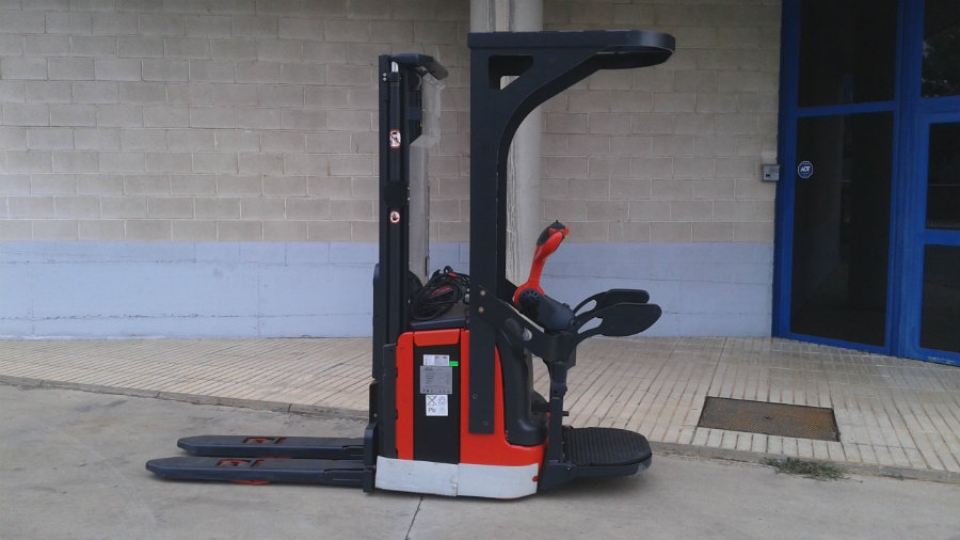 Apilador Linde L14 AP